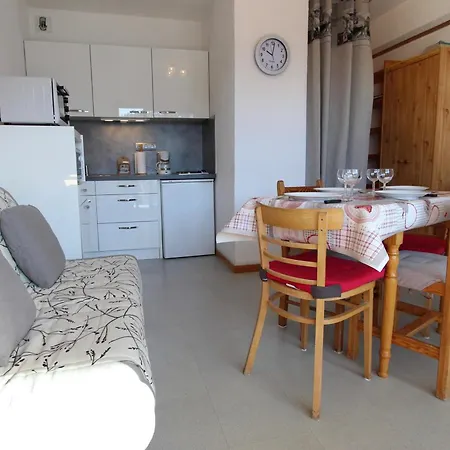 Joli, Au Pied Des Pistes, Plein Sud - Fr-1-340-148 Appartamento Chamrousse